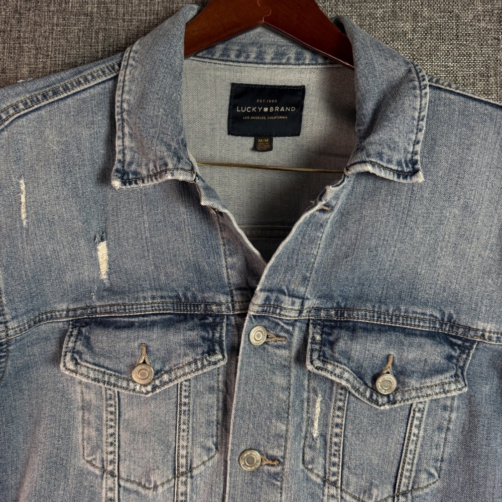 Mens Lucky Brand Denim Jacket Medium Blue Distressed Trucker RN 80318